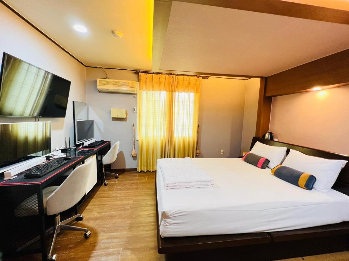 Sweet Hotel Jeju Exterior photo